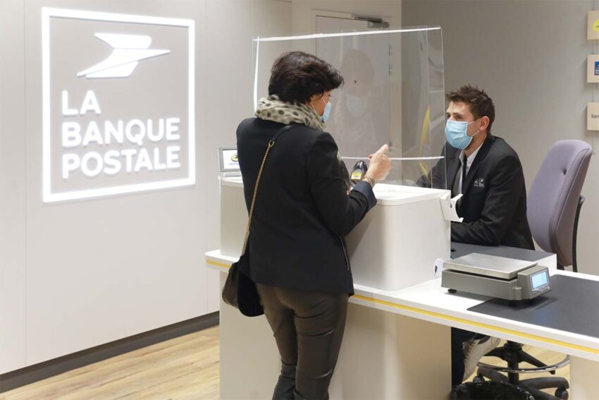 Une agence de la banque postale