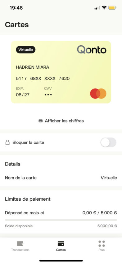 Capture d'écran de ma carte virtuelle Qonto depuis mon smartphone